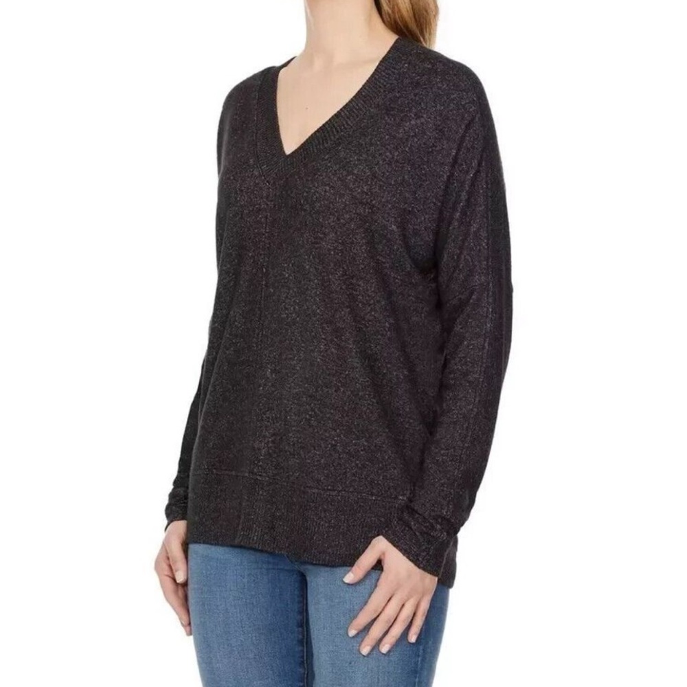 BUFFALO DAVID BITTON Super Soft Cozy V-Neck
Long Sleeve Top